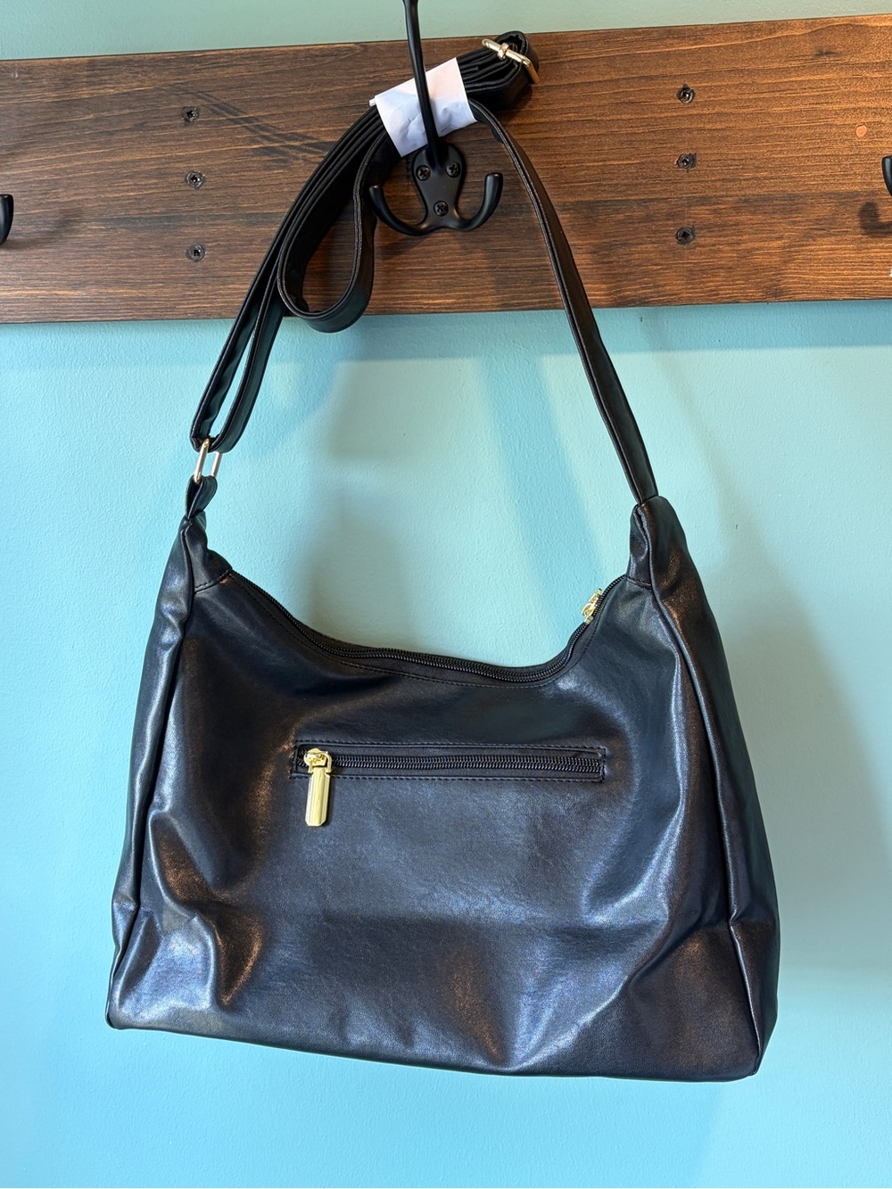 🔥🆕🔥 Runlight Black Vegan Leather Lightweight Crossbody Bag - Picture 3 of 5